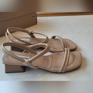 Steve Madden Hattie Sandals